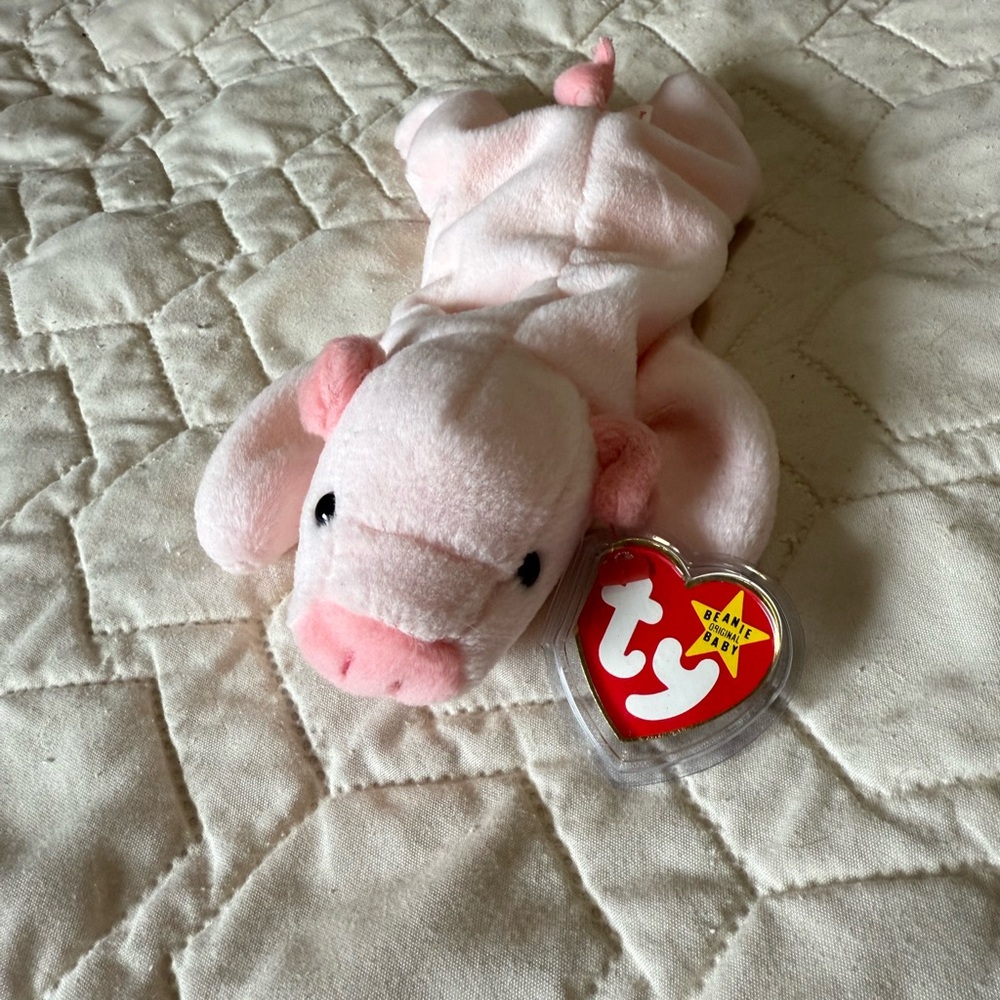 Ty Soft Pink “Squealer” the Pig Plush Stuffed Animal